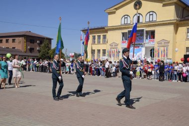 Slavyansk Kuban, Rusya-1 Mayıs 2018: bir Mayıs, bahar ve iş günü kutluyor. Gün içinde şehir Slavyansk-Tarih-Kuban tiyatro meydanında geçit.