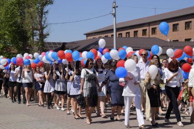Slavyansk Kuban, Rusya-1 Mayıs 2018: bir Mayıs, bahar ve iş günü kutluyor. Gün içinde şehir Slavyansk-Tarih-Kuban tiyatro meydanında geçit.
