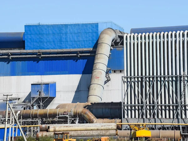 Великий завод з переробки металобрухту — стокове фото