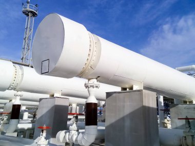 Bir rafineri Isı değiştiriciler