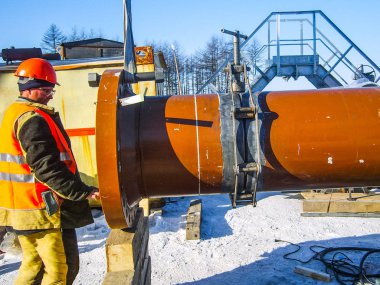 İş güvenliği. Kaynak ve tesisat-in belgili tanımlık boru hattı. Mühendisli