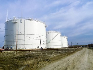 Petrol ürünleri depolama tankları