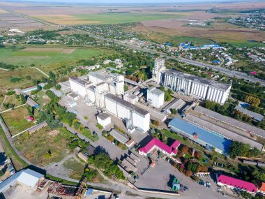 Yukarıdan bir silo Asansör. Aerophotographing endüstriyel nesne