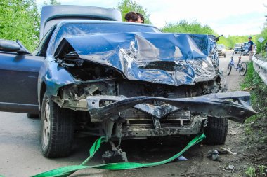 Kaza araba katılımı ile.