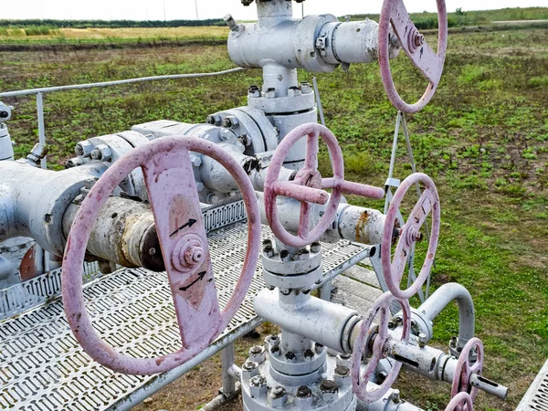 Equipment of an oil well — Stock Photo, Image