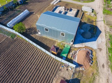 Binalar site. Hangar oluklu metal profilden. İnci