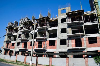 Çok öykülü bir Bina İnşaatı