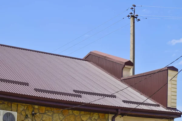 Het dak van golfplaten — Stockfoto