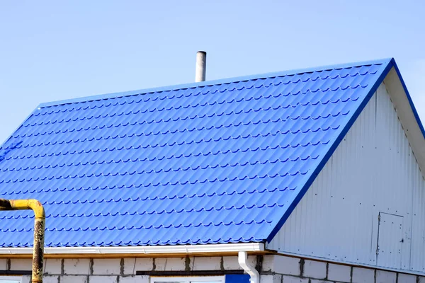 Il tetto di lamiera ondulata — Foto Stock