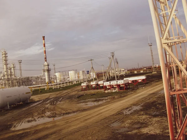 A refinaria de petróleo — Fotografia de Stock