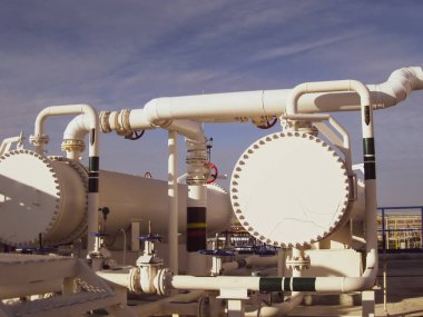 Bir rafineri Isı değiştiriciler