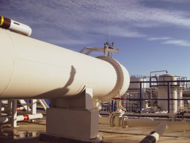 Bir rafineri Isı değiştiriciler