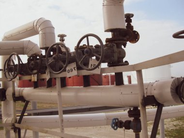 boru hatları ve sürgüler