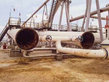 Son aşama bölücü borulu. Ekipman su yağdan ayırmak için. Ekipman petrol Batı Sibirya alanlarında