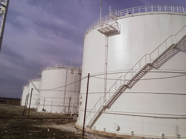Storage tanks for petroleum products — Stock Photo, Image