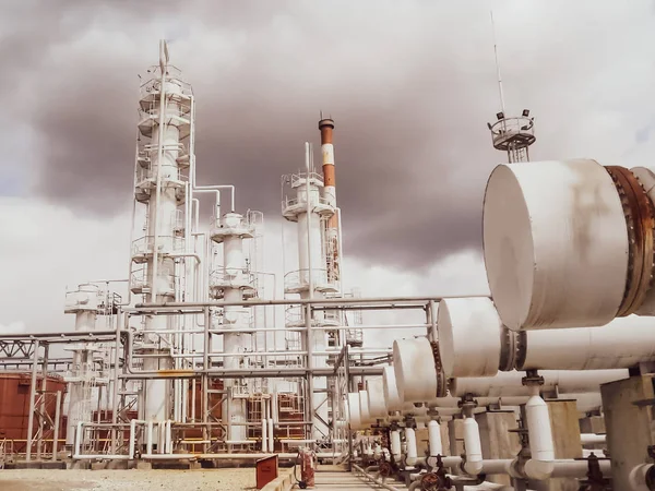 The oil refinery — Stock Photo, Image