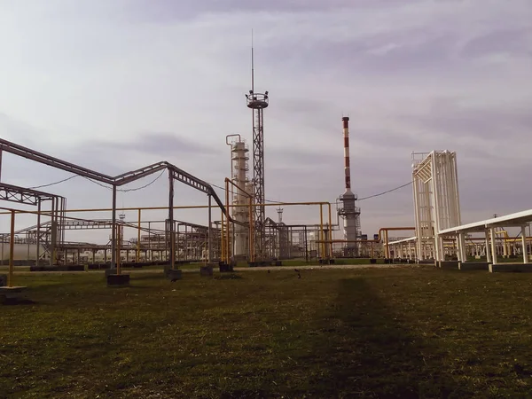 De olieraffinaderij — Stockfoto