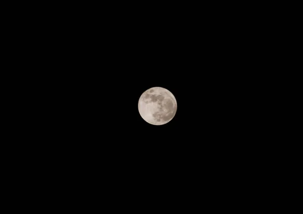 La lune dans le ciel nocturne — Photo