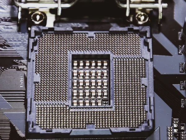 Un nido para el procesador Intel en la placa base . —  Fotos de Stock