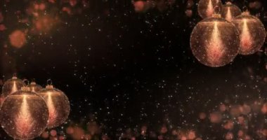 Altın Noel topları önemsiz şey süsleme köknar ağacı arka plan döngü 4k ile