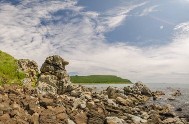 Japon Denizi kayalık sahil şeridi