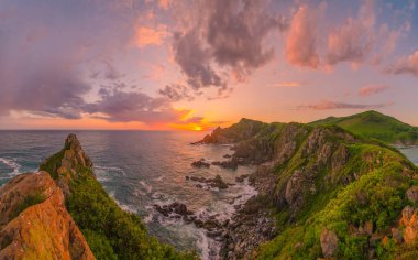 Gökyüzü ve dalgalar deniz manzara