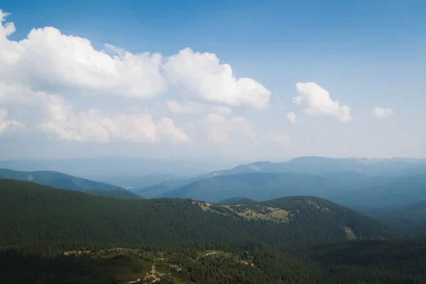 Dağ Hoverla, Karpat Dağları üstten görüntülemek. 