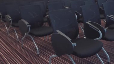 Profesyonel konferans odasındaki sandalyeler