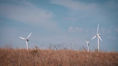 Rüzgar enerjisi türbinleri en temiz, yenilenebilir elektrik enerji kaynağı biridir