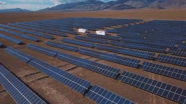 Aerial: Countryside scenery with solar power plants. Altai, Kosh-Agach. Close to the border of Mongolia. — Stock Video