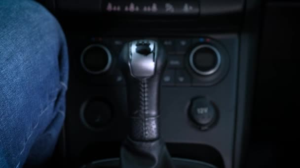 Manual Transmission. The man switches gears. Quickly rides. — Stock Video