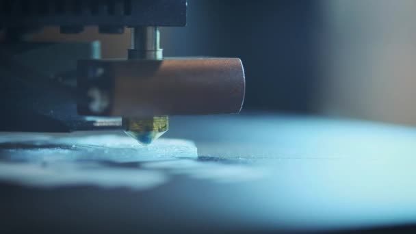 Nærbilde: Trykking med plasttråd på 3D-printer – stockvideo