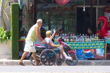 Barselona 'nın eski caddesi.