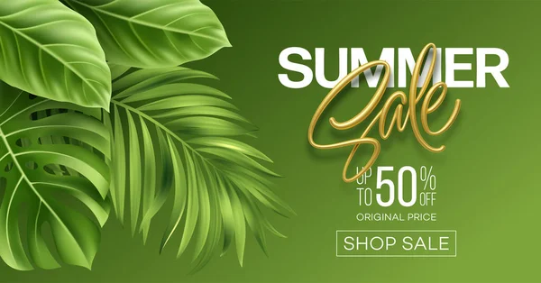 Oro metallico estate vendita lettering su uno sfondo luminoso da foglie tropicali verdi di piante. Illustrazione vettoriale — Vettoriale Stock