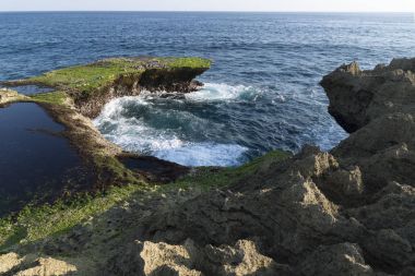 Gözyaşları cliff Nusa Lembongan, Bali, Endonezya şeytanlar