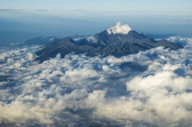 Mount Rinjani, volkan bulutlar, Lombok, Endonezya, Asya dışında yükselen Lombok