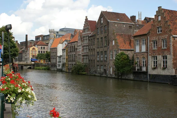 Ghent, capital of the province of East Flanders in the Flemish Region — Stock Photo, Image