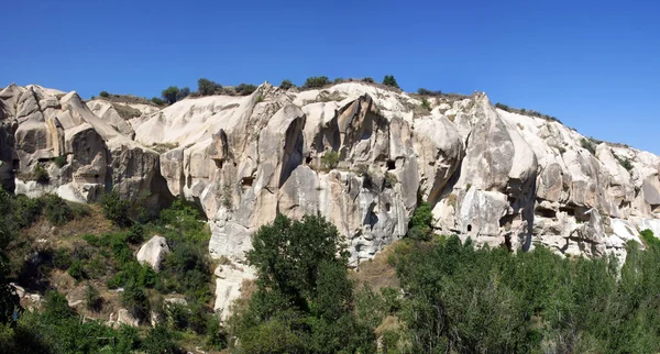 Каменные резные дома, Долина голубей, Учисар, Каппадокия, Турция — стоковое фото