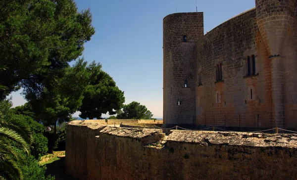 Castillo campanario fortificación estilo gótico — Foto de Stock