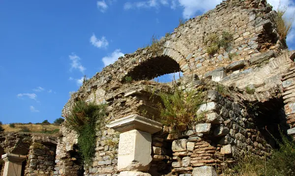 Antigua ciudad de Éfeso, en la parte occidental del pavo contemporáneo — Foto de Stock