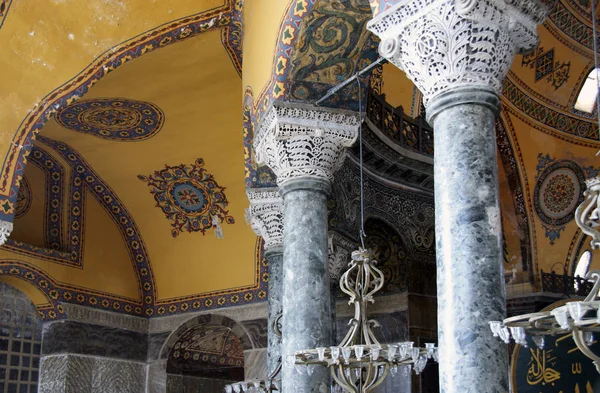 Basilikan Santa Sofia, är symbolen för Istanbul — Stockfoto