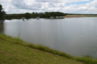 Dünyanın en fakir ülkelerinden biri olan Afrika 'nın Malavi' deki Kamuzu Barajı 'nın barışçıl manzarası.