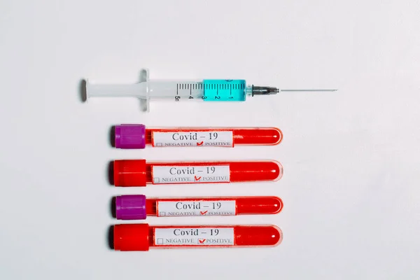 Vakcína Proti Coronaviru Pozitivní Krevní Testy Koronavirus Zkumavkách — Stock fotografie