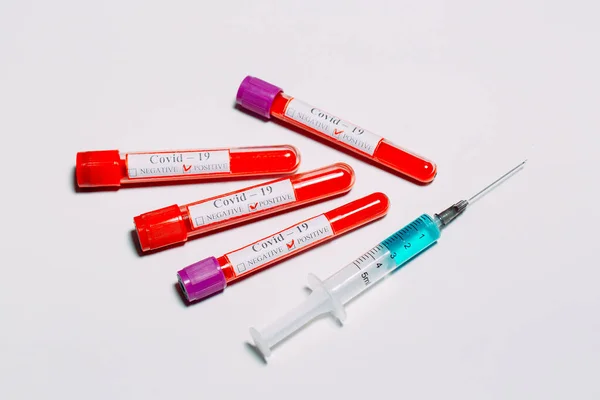 Vaccinet Mot Coronavirus Positiva Blodtester För Coronavirus Provrör — Stockfoto
