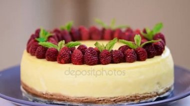 Berry ile klasik New York cheesecake