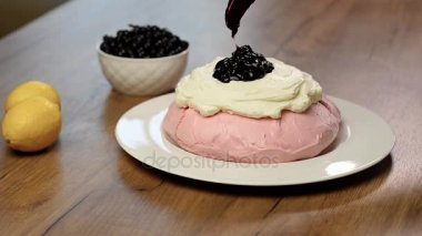 Şeker yakın çekim buzlanma ile tozunu pavlova berry