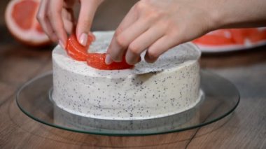 Eller greyfurt ile pasta süslemeleri