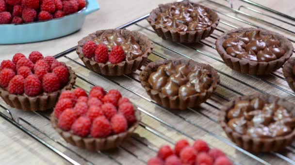 Chocolate Tart Chocolate Cream Woman Decorate Raspberry — Stock Video