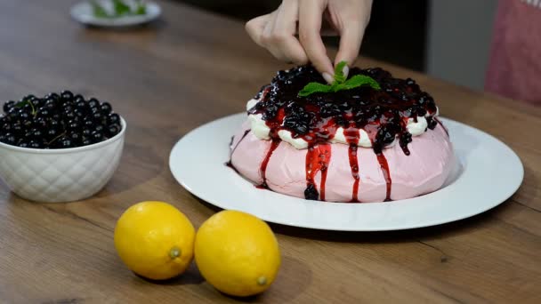 Girl Decorates Cake Pavlova Mint Homemade Meringue Cake Pavlova Whipped — Stock Video