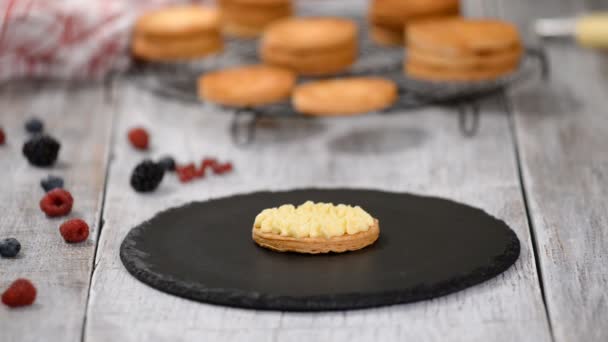 French dessert millefeuille of puff pastry and custard cream. — Stock Video